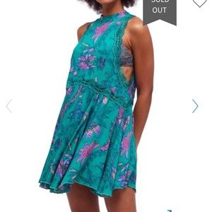 Free People She moves Chemise mini dress M NWT